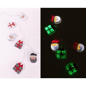LED FÜZÉR MIKULÁS FEJEK ÉS AJÁNDÉK DOBOZOK, 6DARAB