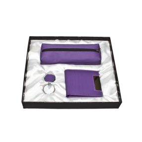   MŰBŐR TOLLTARTÓ KULCSTARTÓVAL ÉS PÉNZTÁRCÁVAL DÍSZDOBOZBAN, LILA