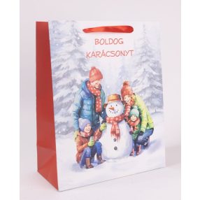   PAPÍRTASAK MATT, CSALÁD A HÓEMBER KÖRÜL,  BOLDOG KARÁCSONYT FELIRAT