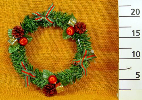 KOSZORÚ DÍSZÍTETT/PIR-AR.20