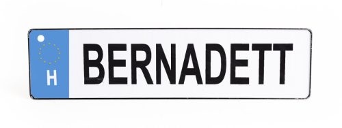 RENDSZÁMTÁBLA BERNADETT