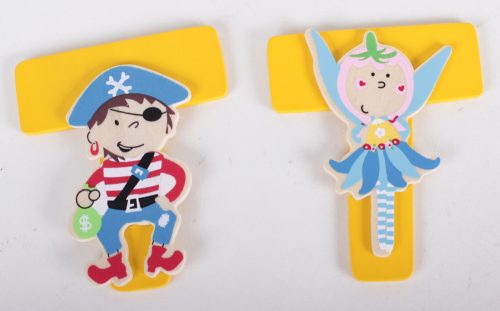 WOODEN LETTER T SET OF 2