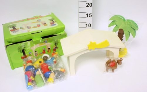 WOODEN HOLLY FAMILY IN GIFT BOKSZ
