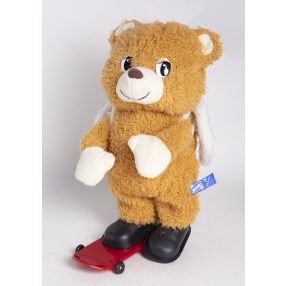 PLÜSS ZENÉLŐ MEDVE, GÖRDESZKÁZÓ